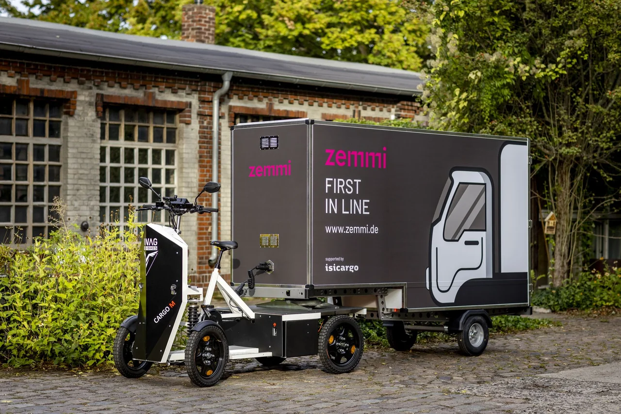 VEMO-Lastenrad mit Zemmi-Anhänger für den Paketversand